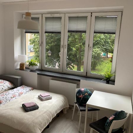 Kawalerki Basi Przy Dabrowskiego 22 Katovice Exteriér fotografie