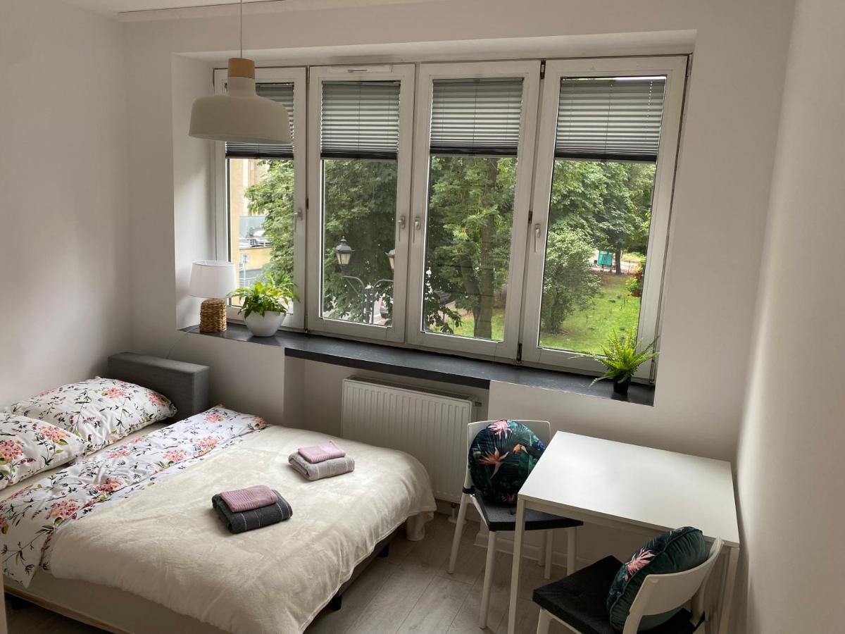 Kawalerki Basi Przy Dabrowskiego 22 Katovice Exteriér fotografie